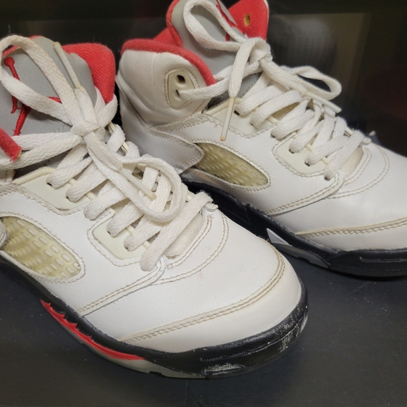 Shoes - Picture 2 of 4